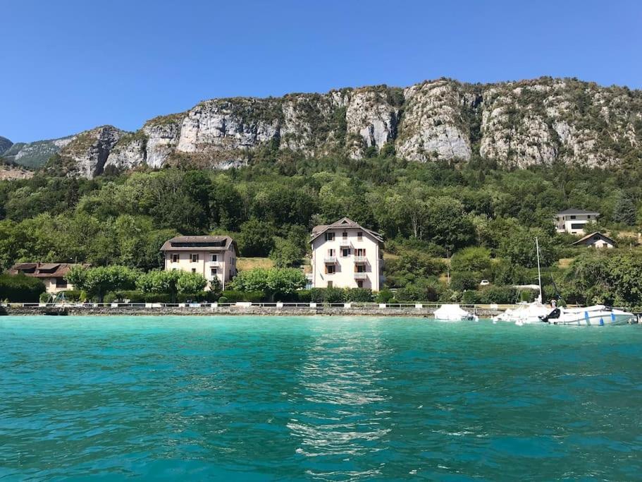 Rare 2 Bedroom With Private Beach On Lake Annecy Doussard Bagian luar foto