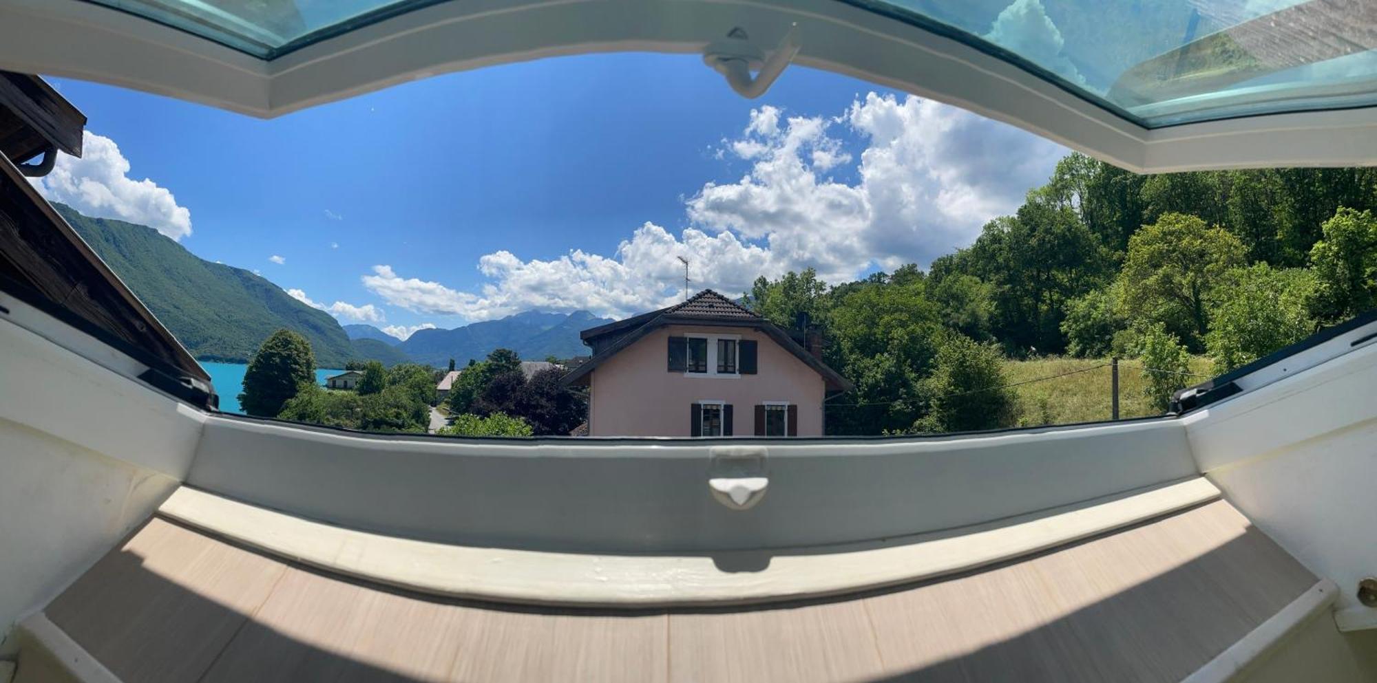 Rare 2 Bedroom With Private Beach On Lake Annecy Doussard Bagian luar foto