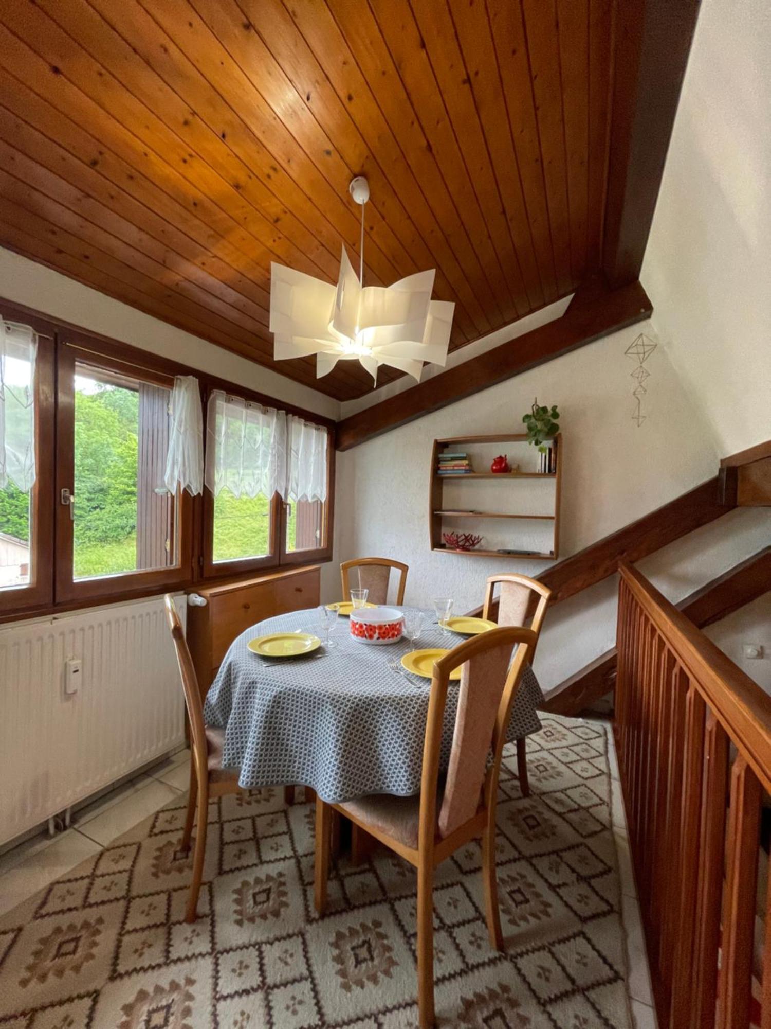 Rare 2 Bedroom With Private Beach On Lake Annecy Doussard Bagian luar foto